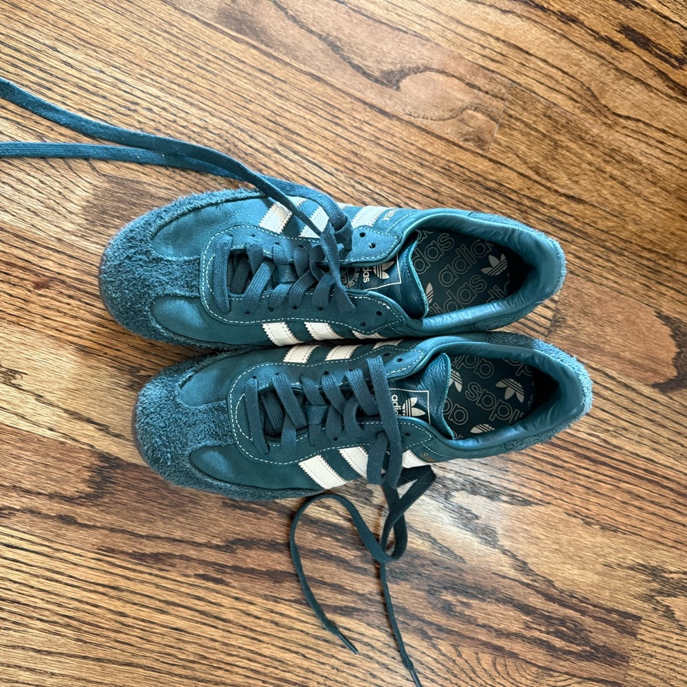 Adidas Sambas